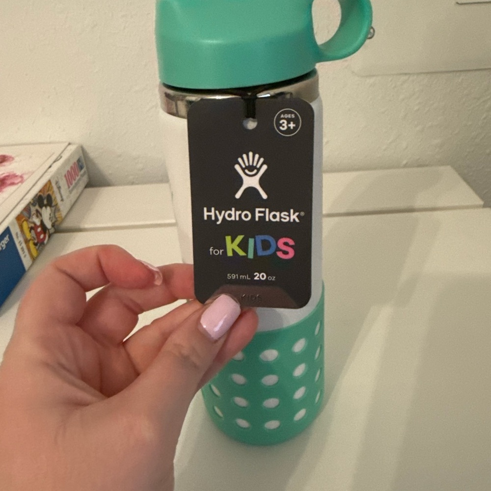 Hydro Flask Mint and White Bottle